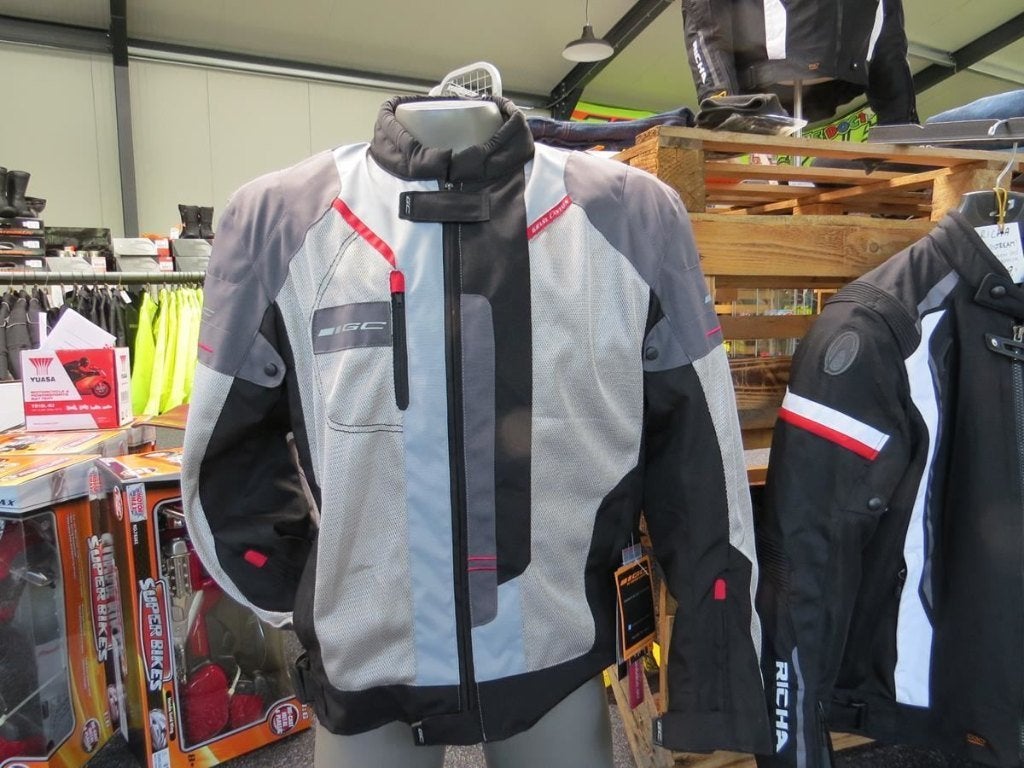 Nieuwe doorwaaijas maat L van 139,95 voor 119,95, Info@igmtrading.nl, Jas | textiel, Heren, Haaksbergen
