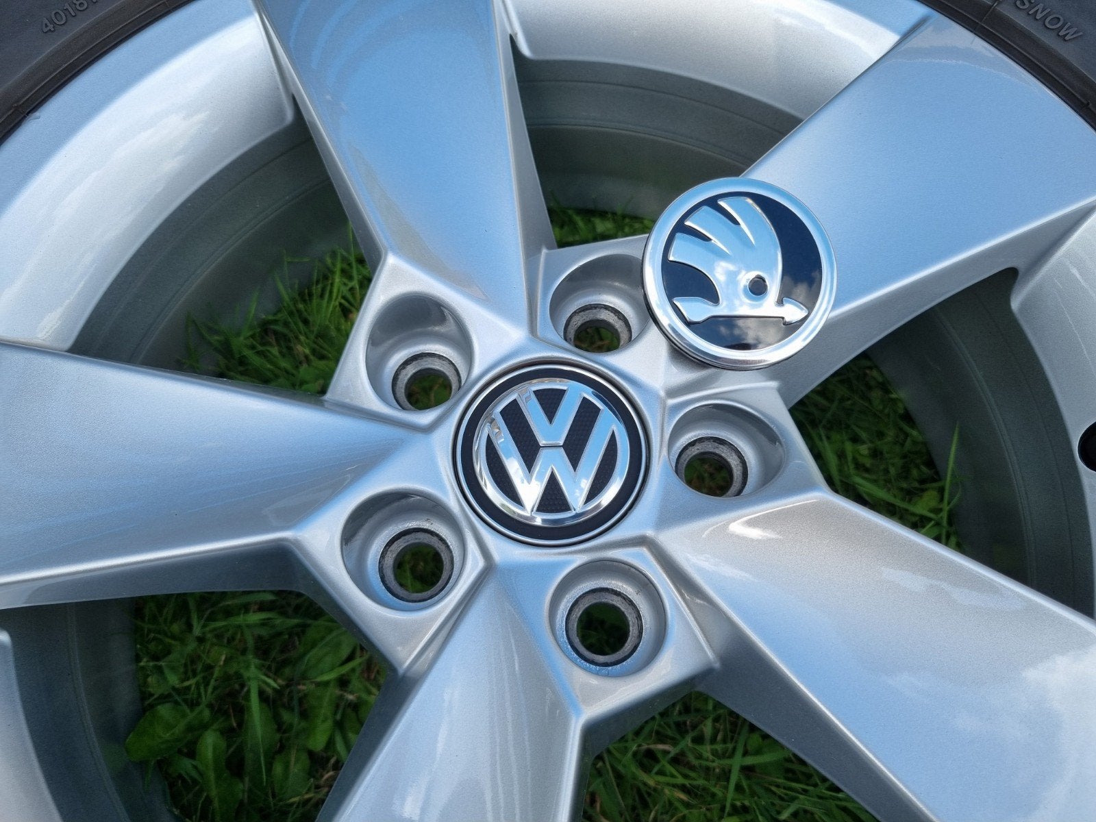 Originele velgen VW Polo/Skoda Fabia 15", Auto-onderdelen, Banden en Velgen, Ophalen, Gebruikt, 15 inch, Banden en Velgen