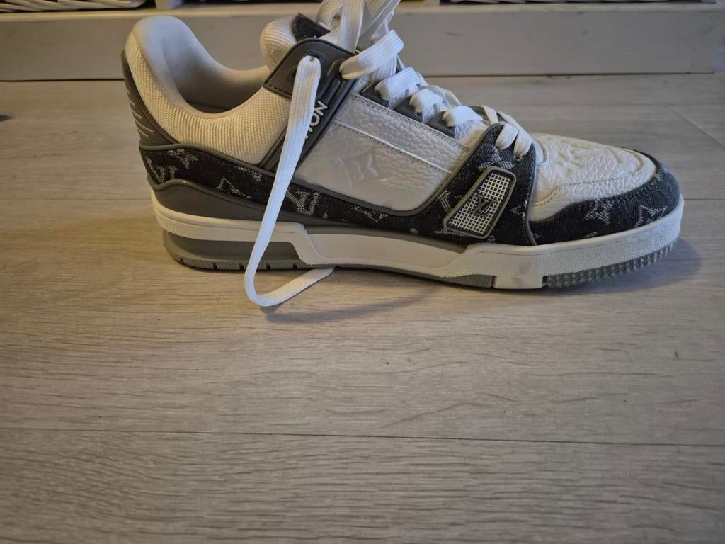 Louis Vuitton Sneakers - Maat 43, Ophalen of Verzenden, Zo goed als nieuw, Wit