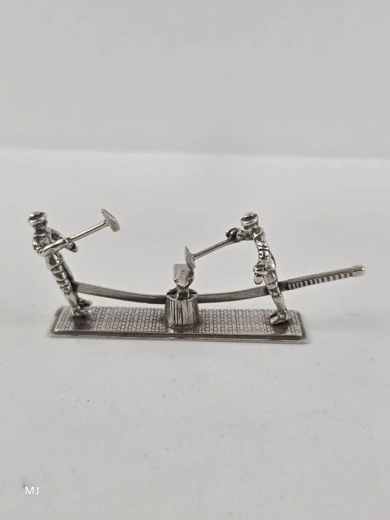 Zilveren miniatuur Smeden                               Z229, Ophalen of Verzenden, Zilver