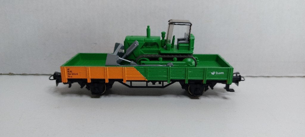 Bam Lage Bakwagon met Bulldozer *Nieuwstaat* (06), Wisselstroom, Wagon, Ophalen of Verzenden, Märklin