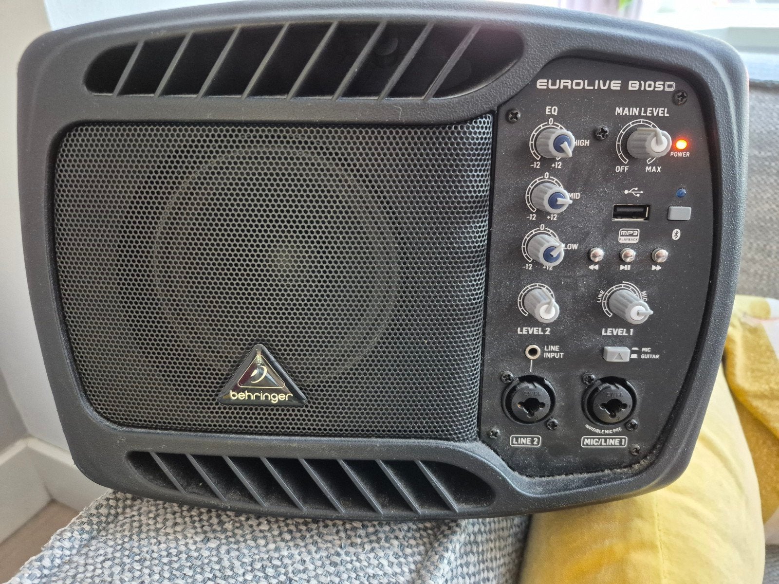 Behringer Eurolive B105D actieve PA/monitor speaker, Ophalen of Verzenden, Minder dan 500 watt, Monitor(versterker)