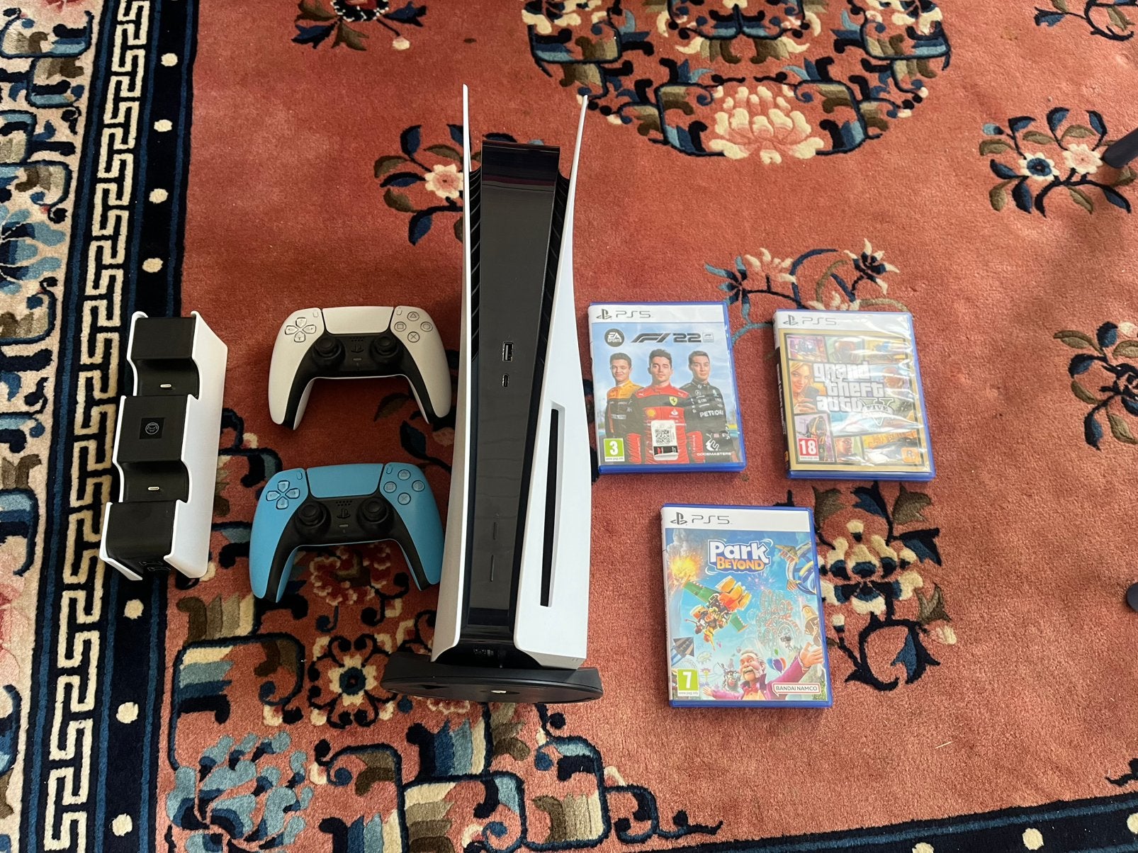 Playstation 5 disc + 2 controllers + games + oplaaddock, Ophalen, Zo goed als nieuw, Playstation 5