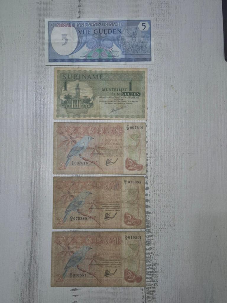 Surinaamse bankbiljetten: 1, 2 en 5 Gulden, Ophalen of Verzenden, Zuid-Amerika