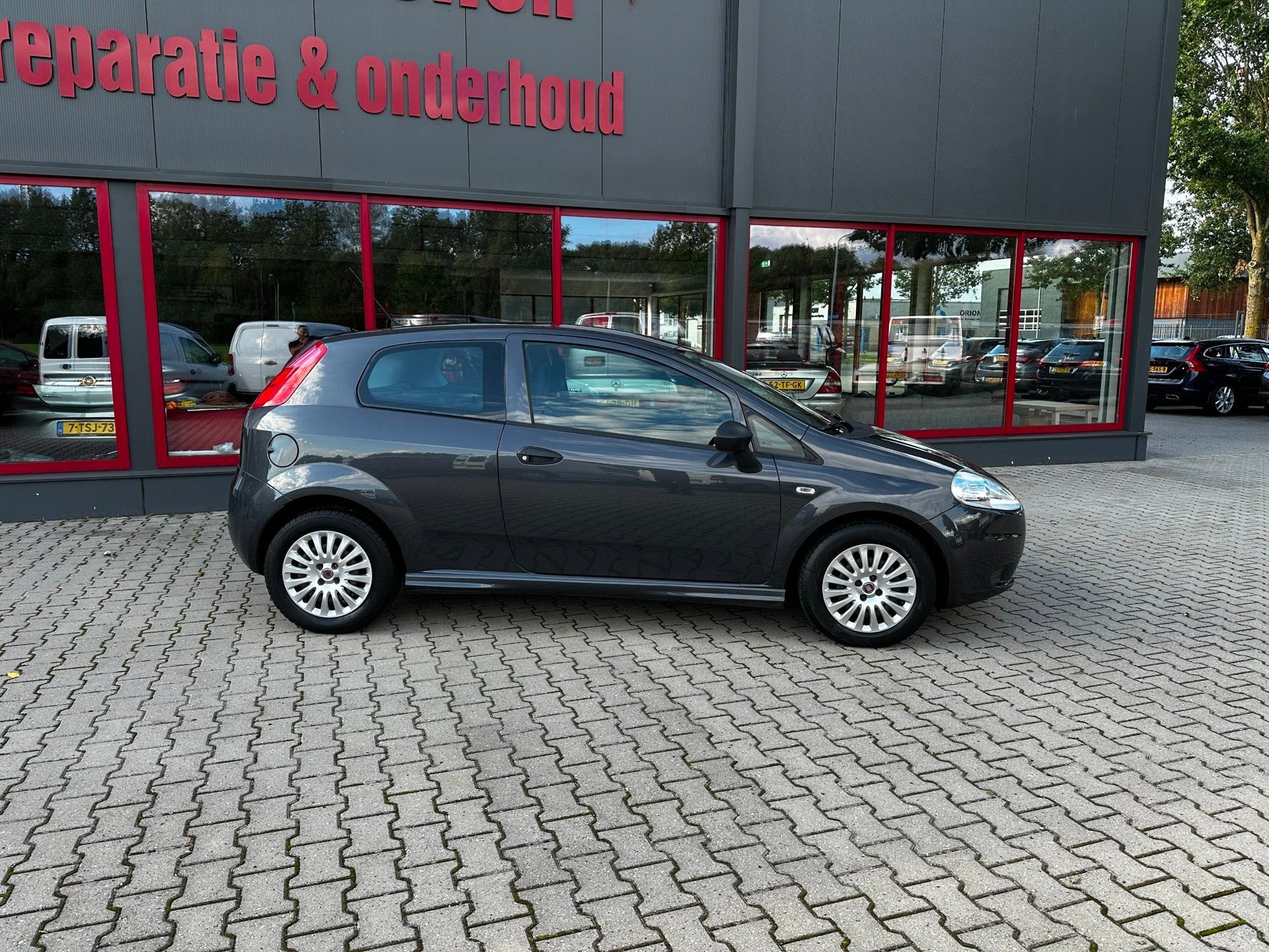 Fiat Grande Punto 1.3 M-Jet Actual / Trekhaak / 3DR / NAP /, Auto's, Voorwielaandrijving, Euro 5, 28 km/l, Gebruikt