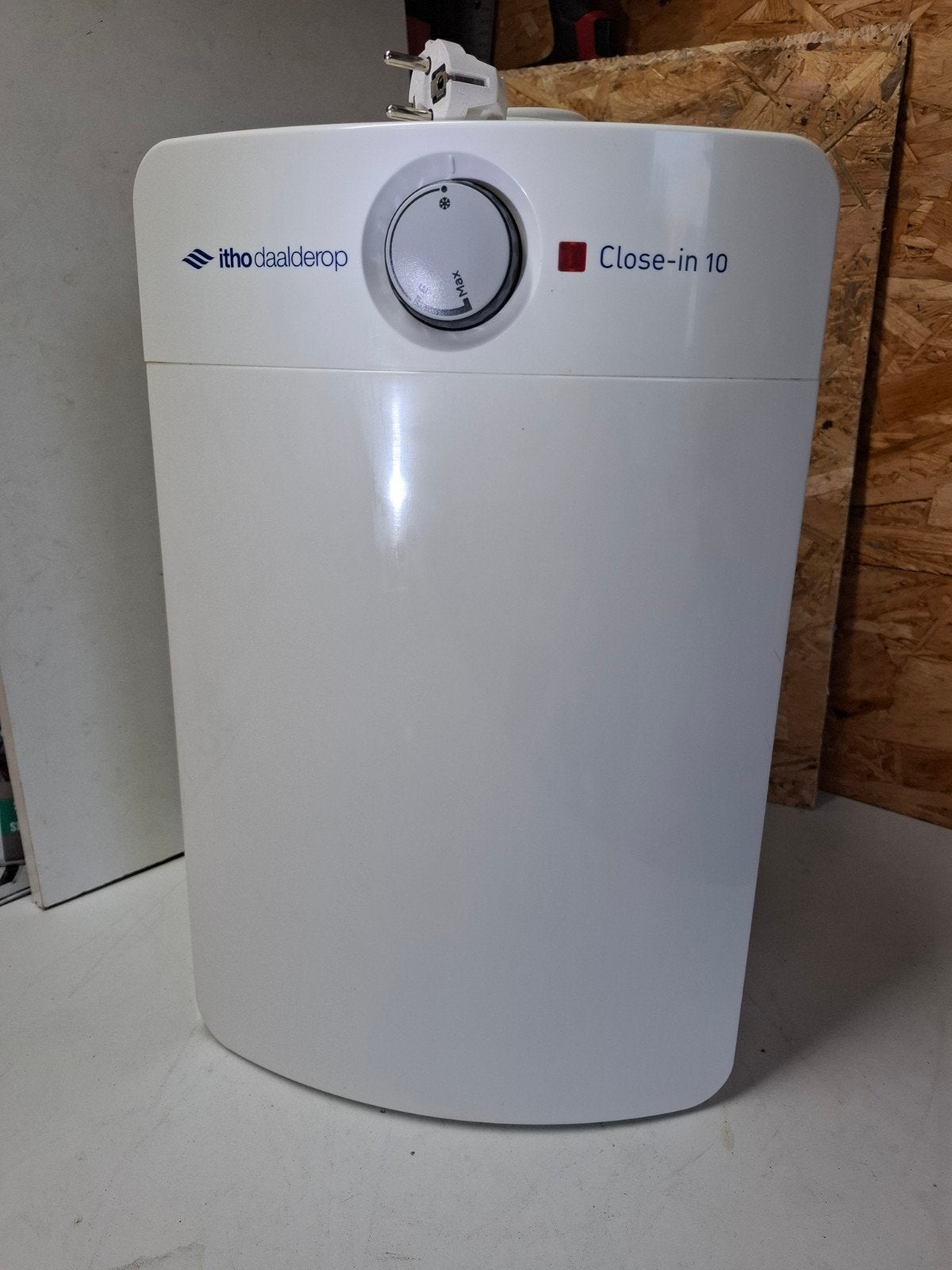 Ithodaalderop 10L Close-in, 1jaar gebruikt, Bijna nieuw, Ophalen, Boiler, Minder dan 20 liter, Minder dan 3 jaar oud