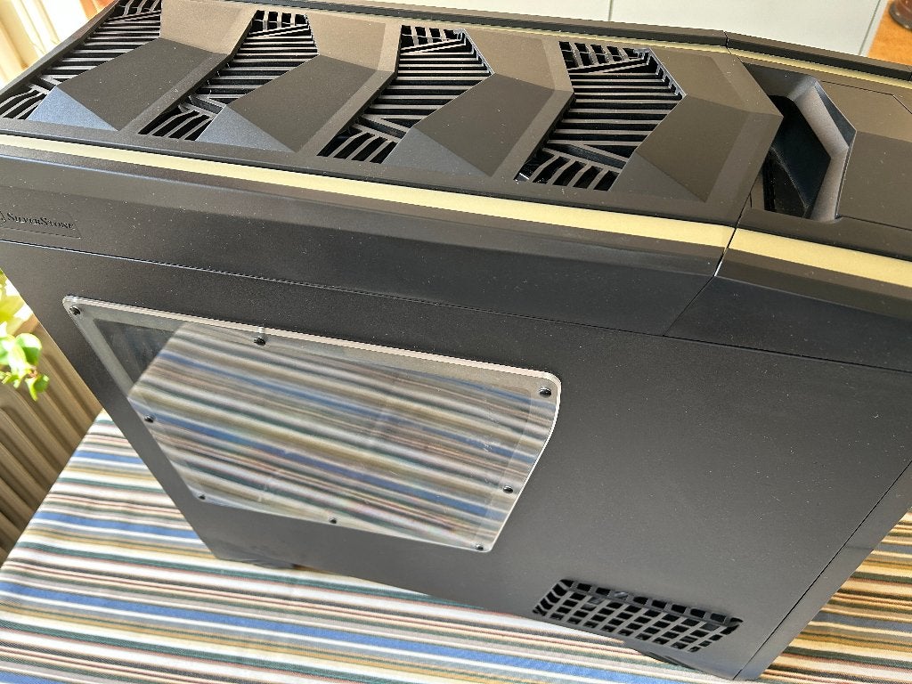 SilverStone Raven RV03 + 5 Noctua Chromax black fans, Computers en Software, Computerbehuizingen, Ophalen, Gebruikt