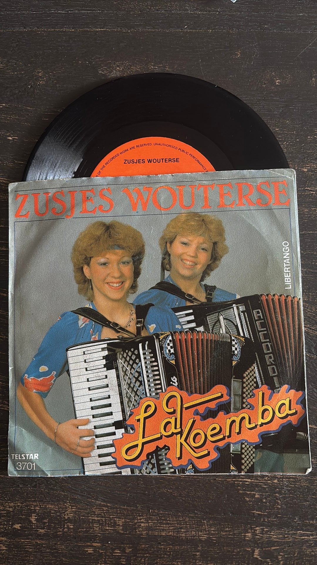 Zusjes Wouterse - La Koemba, Ophalen of Verzenden, Zo goed als nieuw, Nederlandstalig