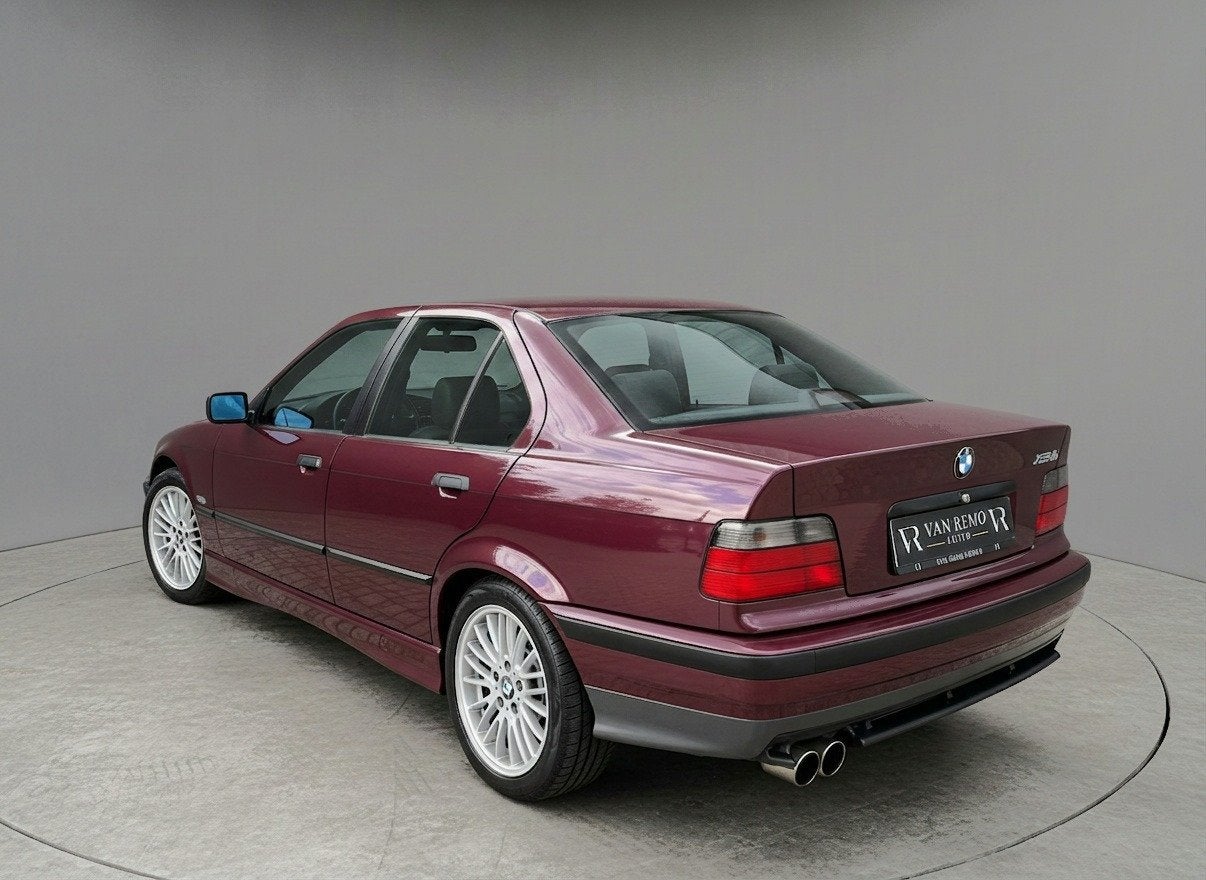 BMW 3-serie 316i |M-Sport pakket|Orig NL|Nap|Youngtimer!, Auto's, Euro 2, 1596 cc, Zwart, 4 cilinders