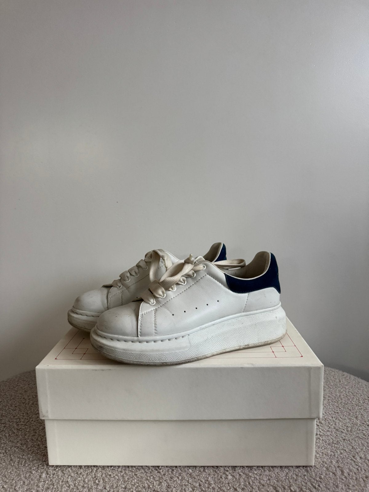 alexander mcqueen schoenen, Jongen of Meisje, Schoenen, Ophalen of Verzenden, Zo goed als nieuw