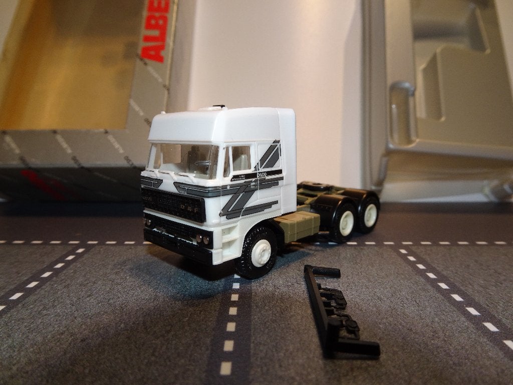 200 herpa daf 3600 ati space cab 3-as trekker demo 1:87 truc, Hobby en Vrije tijd, Ophalen of Verzenden, Zo goed als nieuw, Bus of Vrachtwagen