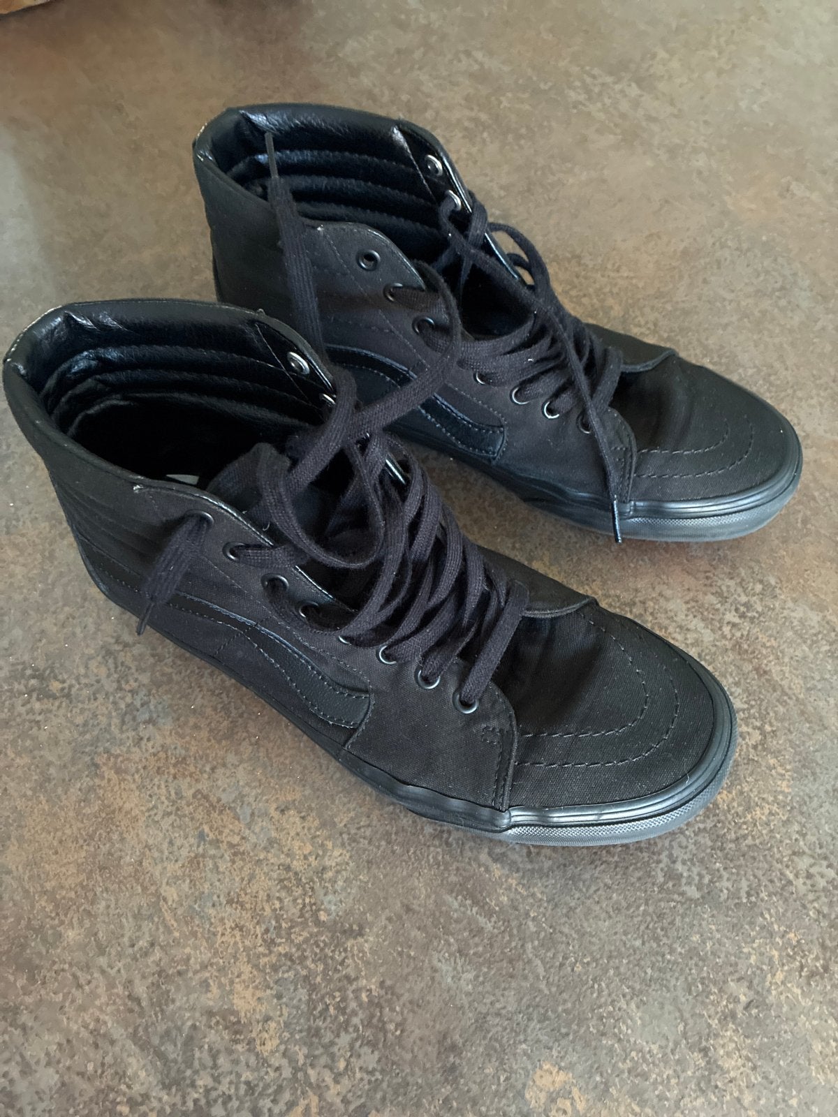 Zwarte Vans Sk8-Hi sneakers - Zo goed als nieuw maat 44, Kleding | Dames, Schoenen, Ophalen of Verzenden, Zo goed als nieuw, Zwart