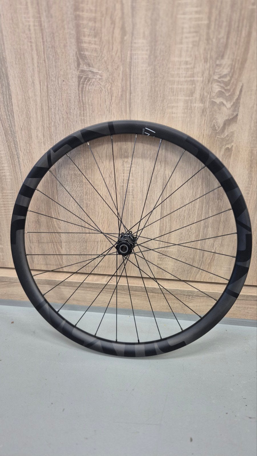 Carbon 27.5 voorwiel dt-swiss 350 naaf, Ophalen of Verzenden, Carbon