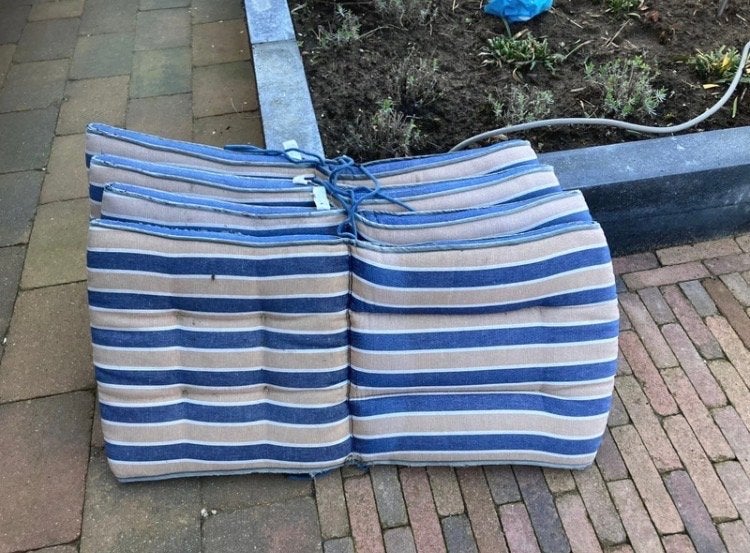 4 gestreepte tuinkussens (blauw/beige), Verzenden, Gebruikt