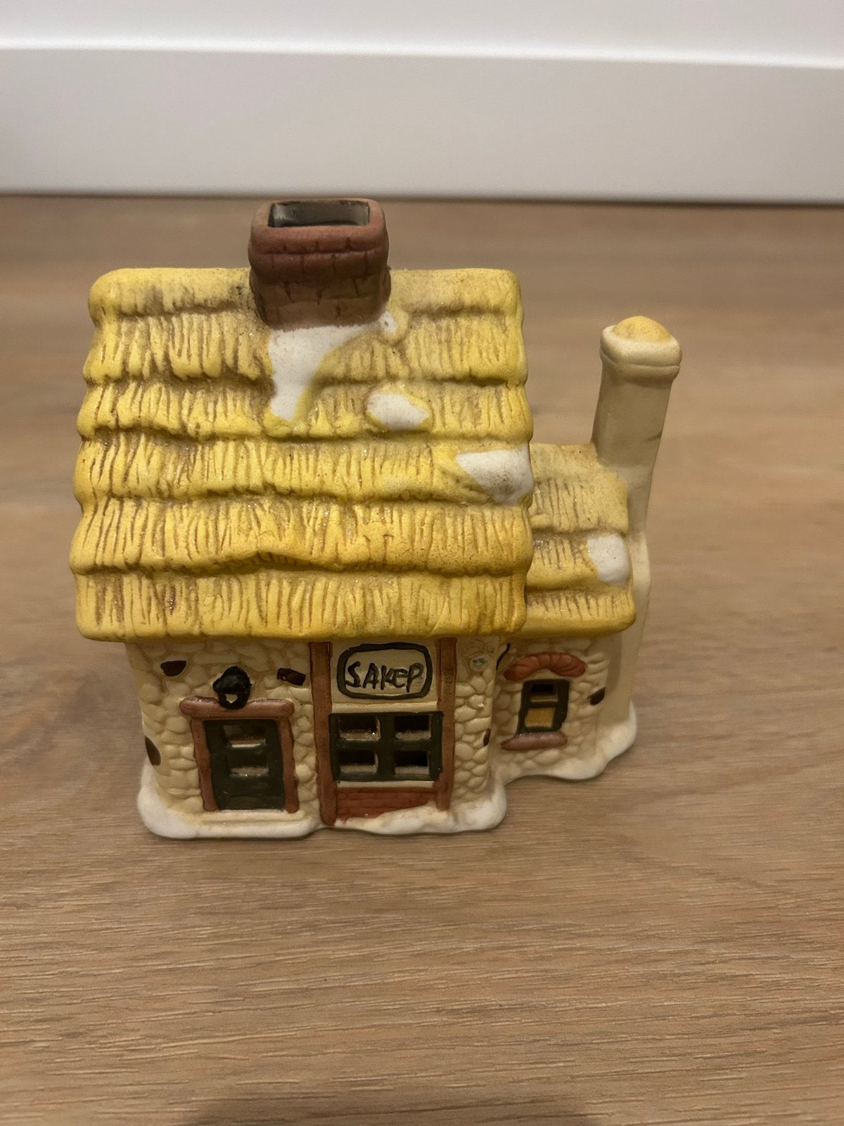 Schattig porseleinen lichthuisje - SAKEP, Gebruikt, Meerkleurig, Ophalen of Verzenden, Landelijk