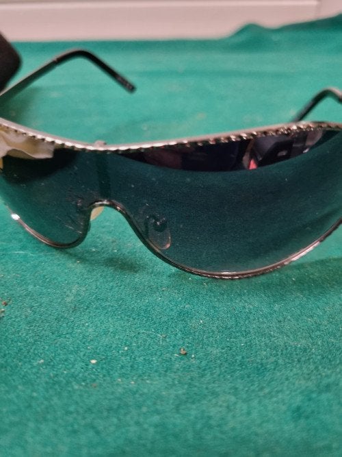 -	zonnenbril uv400 in hoesje, Ophalen of Verzenden, 'T Olde Gre-j, Info@toldegrej.nl, Endepoelstraat 20f Didam