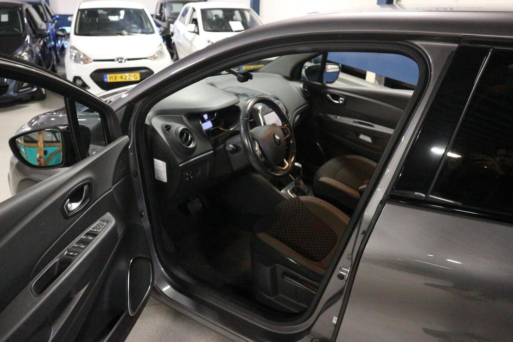 Renault Captur 1.2 TCe Intens BWT'ER/ AUTOMAAT/ NIEUW MODEL!, Gebruikt, 4 cilinders, 635 kg, Origineel Nederlands