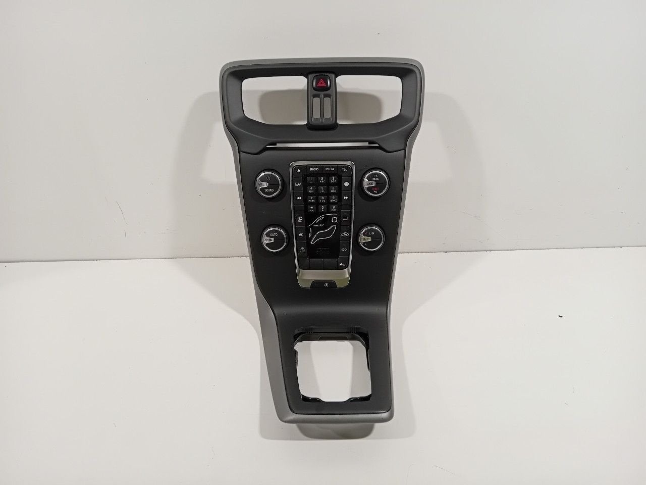 Bedieningspaneel multi media Volvo V40, Auto-onderdelen, Onderdelen@venauto.nl, Van der Ven Autorecycling B.V., Gebruikt, Ettenseweg 76, 4706 PB Roosendaal, The Netherlands
