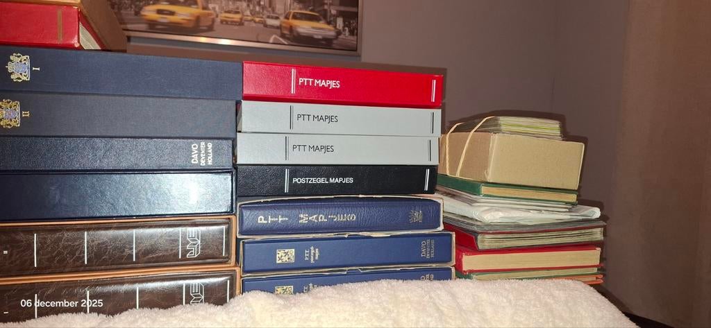 Verzameling postzegelalbums en PTT mapjes, Ophalen, Nederland