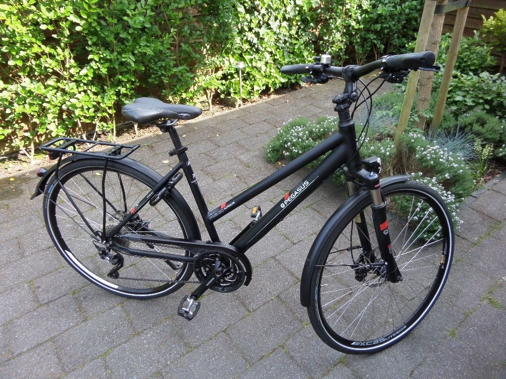 hybride damesfiets met 30 versnellingen, Fietsen en Brommers, Versnellingen, Zo goed als nieuw, 50 tot 53 cm, Schijfrem