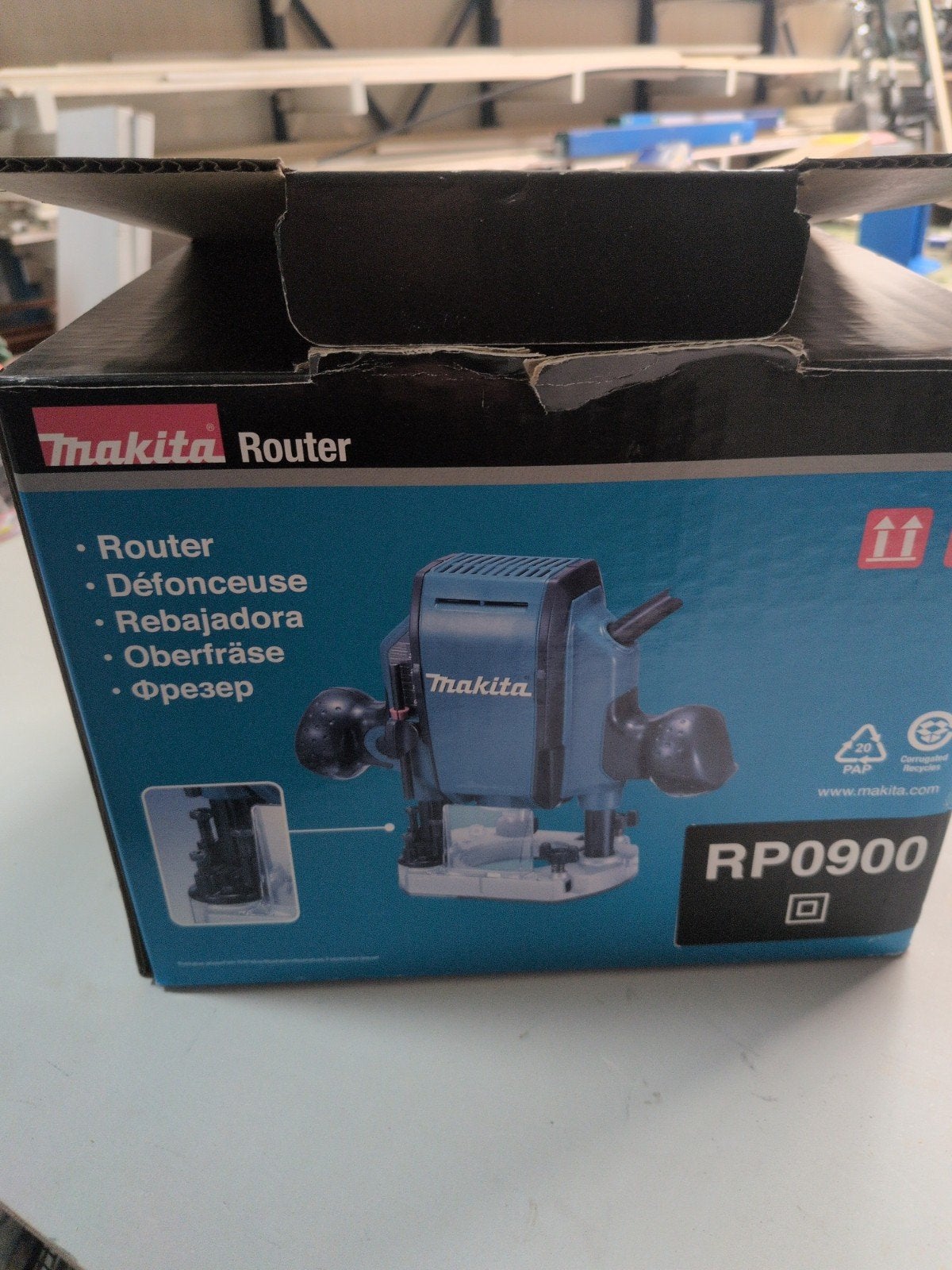 Makita RP0900 Bovenfrees - nieuw, Doe-het-zelf en Verbouw, Ophalen of Verzenden, Zo goed als nieuw, Elektrisch, Makita