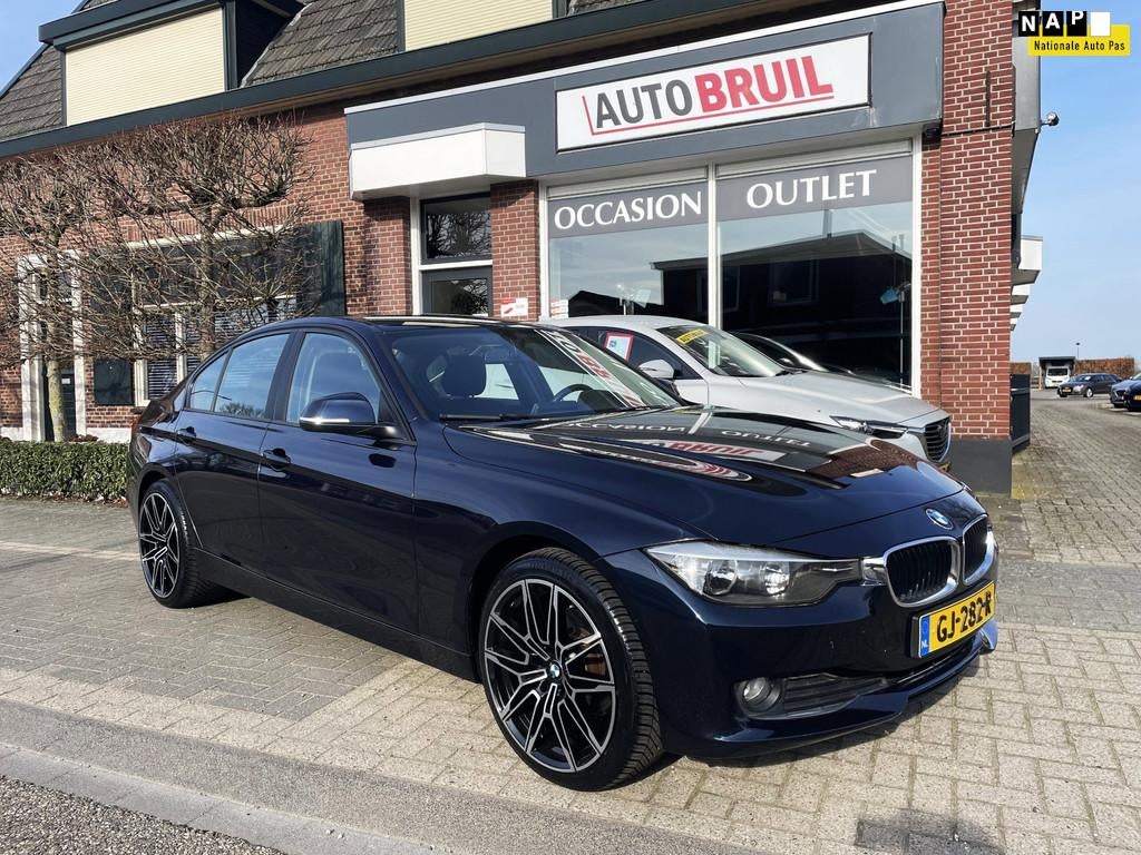 BMW 3-serie 316i Business Aut/ Ned auto /Navi /Clima/, Auto's, BMW, Automaat, Gebruikt, 4 cilinders, Origineel Nederlands