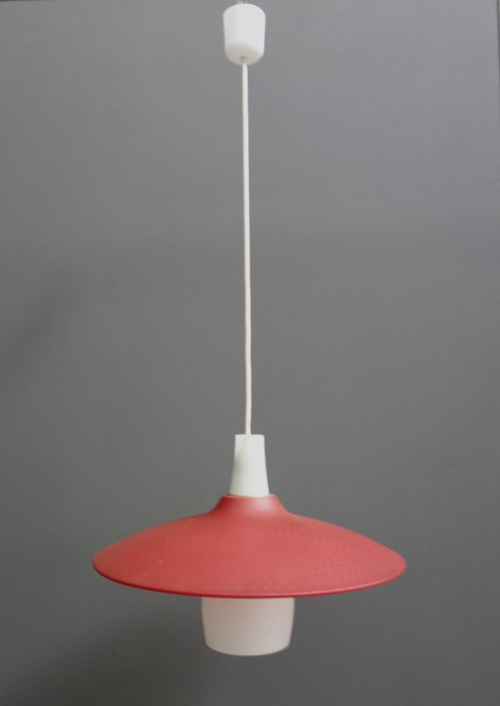 50 60 jaren melkwit kelk glas hang lamp + rode kunststof kap, Huis en Inrichting, Lampen | Hanglampen, Gebruikt, Vintage, Ophalen of Verzenden