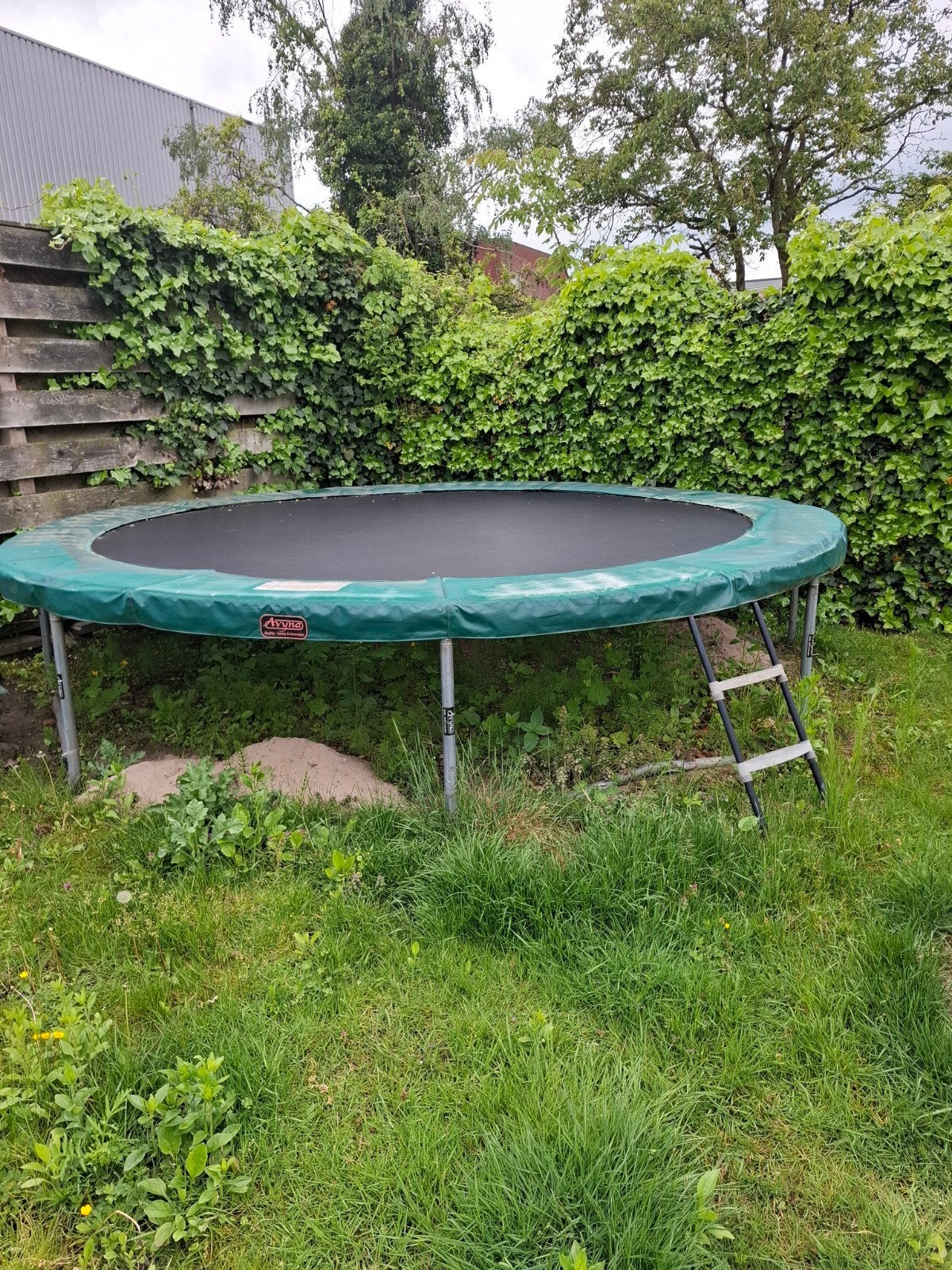 Avyna trampoline, Ophalen, Gebruikt