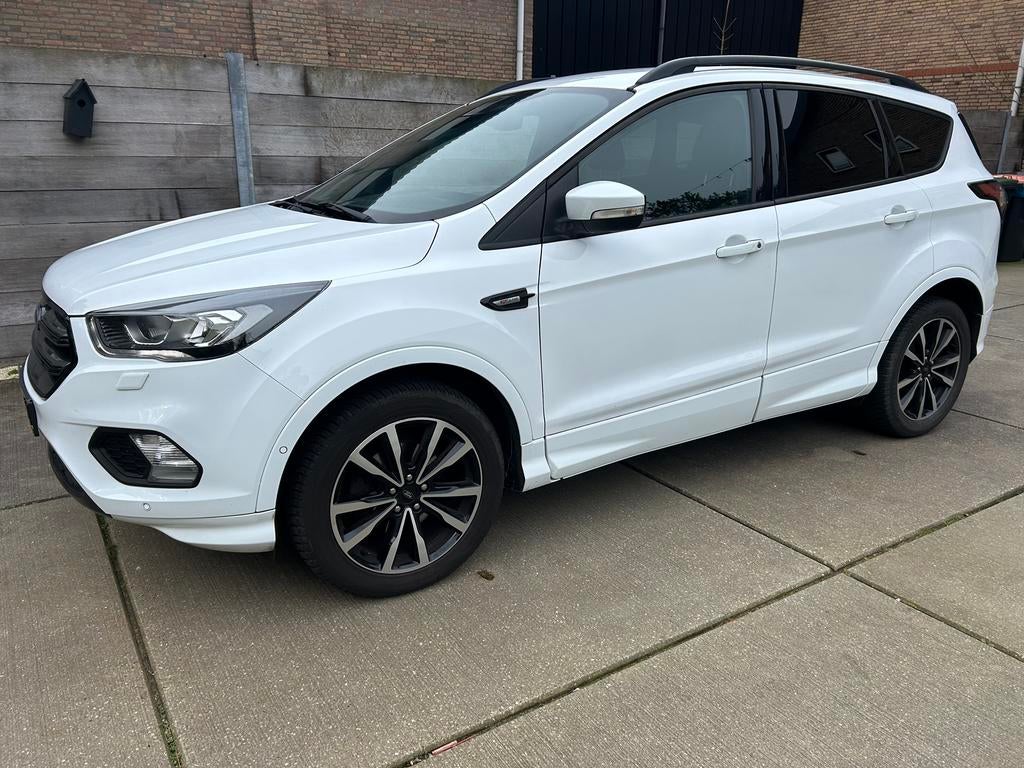 Ford kuga st line, Auto's, Ford, Particulier, Kuga, Benzine, Overige carrosserieën, Handgeschakeld, Wit, Leder en Stof, Voorwielaandrijving