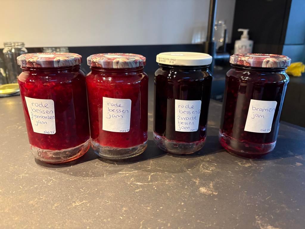 Heerlijke zelfgemaakte jam, Ophalen