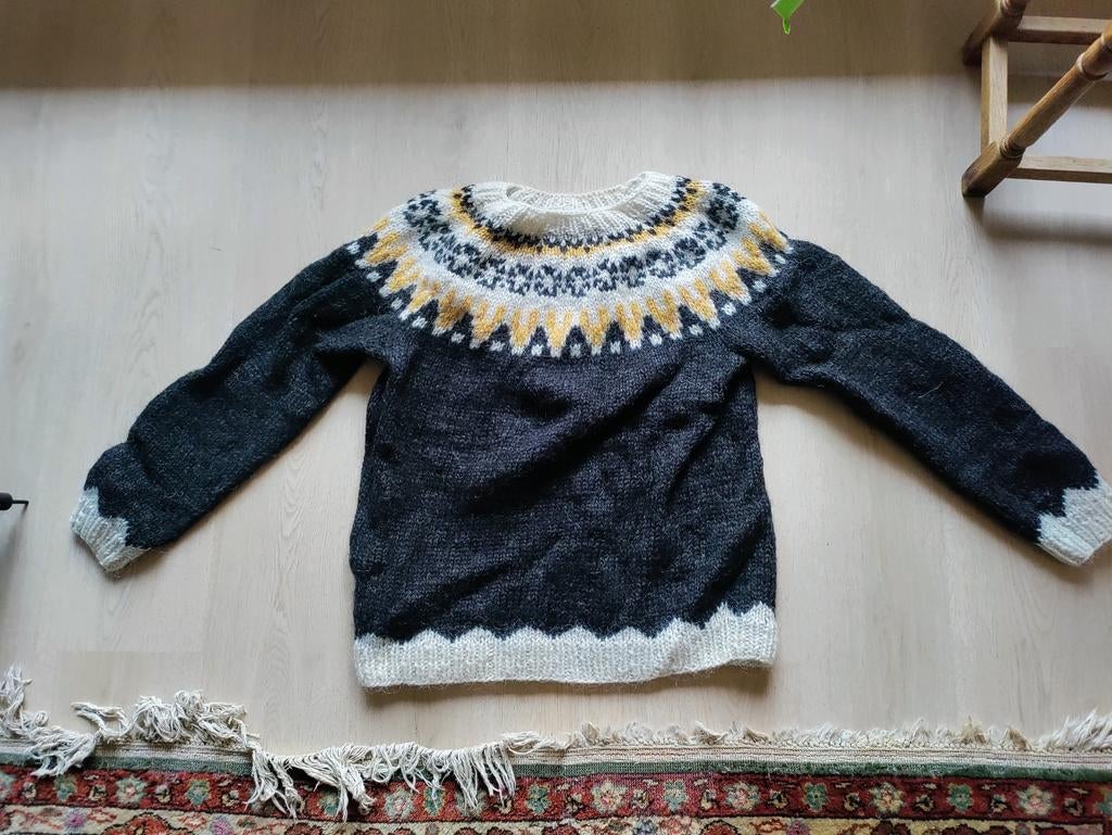 Originele handgebreide IJslandse trui (Lopapeysa), Kleding | Dames, Ophalen of Verzenden, Nieuw, Maat 42/44 (L), Zwart