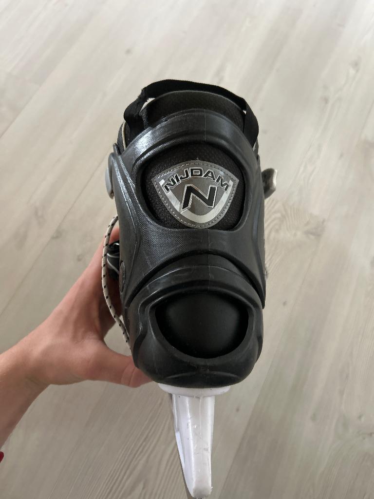 Schaatsen, Ophalen of Verzenden, Zo goed als nieuw, IJshockeyschaatsen, Nijdam