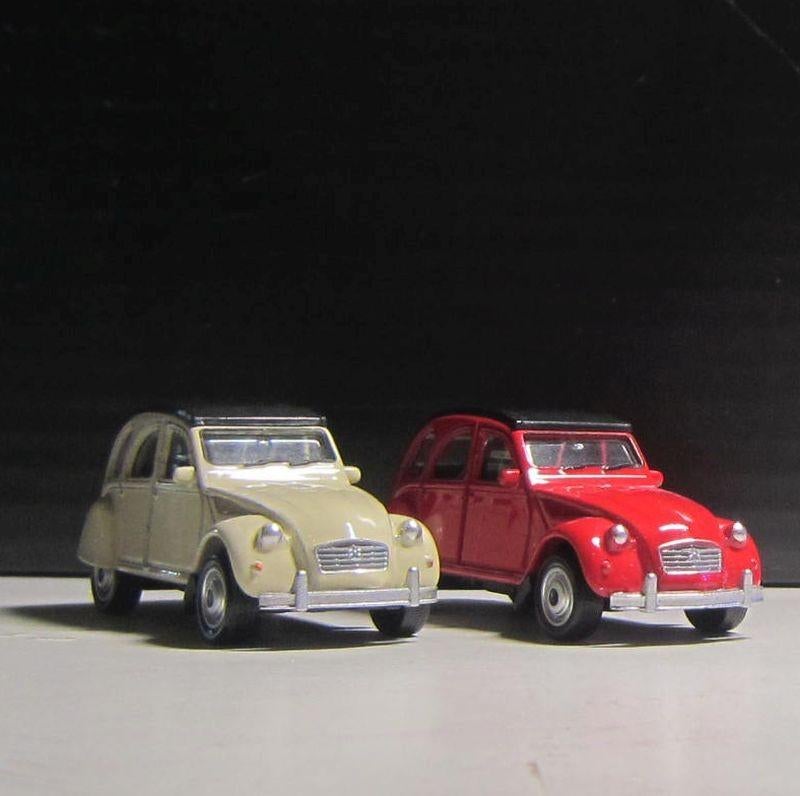Citroen 2CV - Welly - 2 stuks, Ophalen of Verzenden, Zo goed als nieuw, Auto