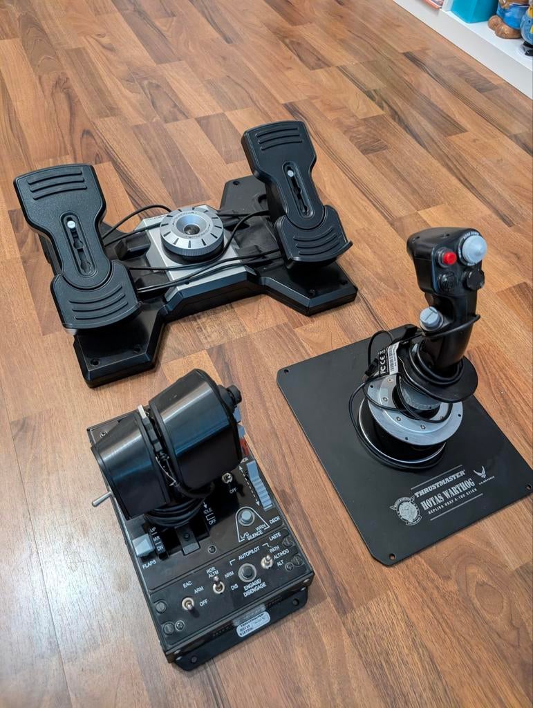 Logitech Saitek A10 Warthog Flight Simulator, Computers en Software, Joysticks, Ophalen, Zo goed als nieuw, Trustmaster T Flight  Hotas X