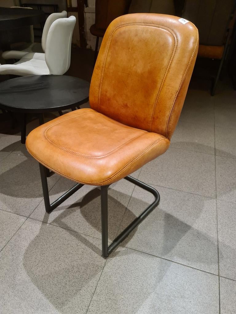 Nieuwe eetkamerstoel rodeo leer cognac bruin €120  per stuk, Ophalen, Industrieel landelijk barok brocante koloniaal boheems vintage