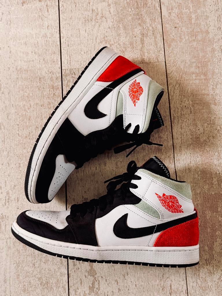 Nike Air Jordan 1 Retro Mid "Union Black Toe, Ophalen of Verzenden, Zo goed als nieuw, Zwart
