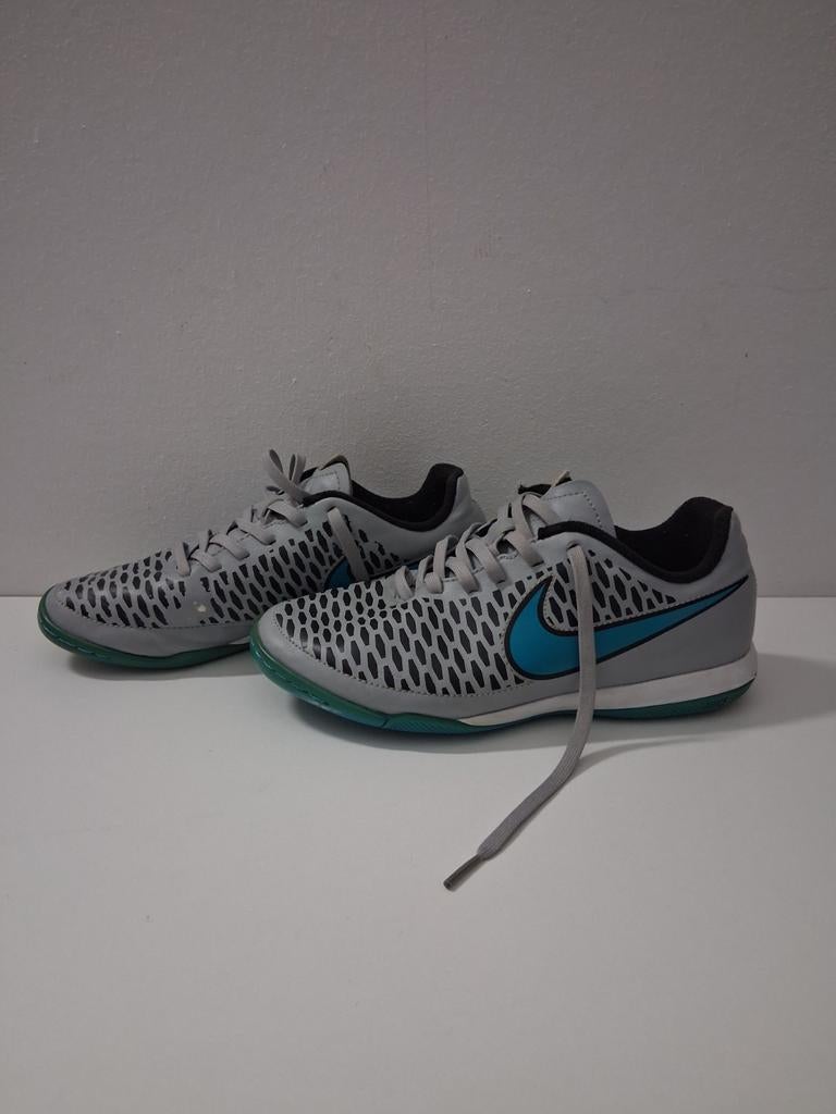 Nike Magista zaalschoenen, Gebruikt, Ophalen of Verzenden, Nike, Jongen of Meisje