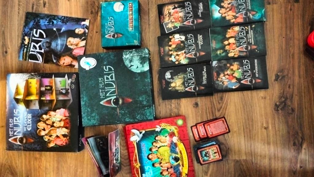 Het Huis Anubis Collectie, bordspellen, boeken, Hobby en Vrije tijd, Gezelschapsspellen | Bordspellen, Zo goed als nieuw, Ophalen of Verzenden