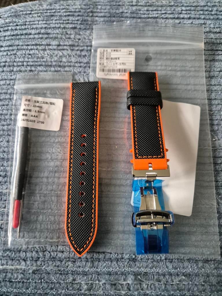 Horlogeband 22mm met vlindersluiting - Verstelbaar, Ophalen of Verzenden, Nieuw, Polshorloge, Overige merken