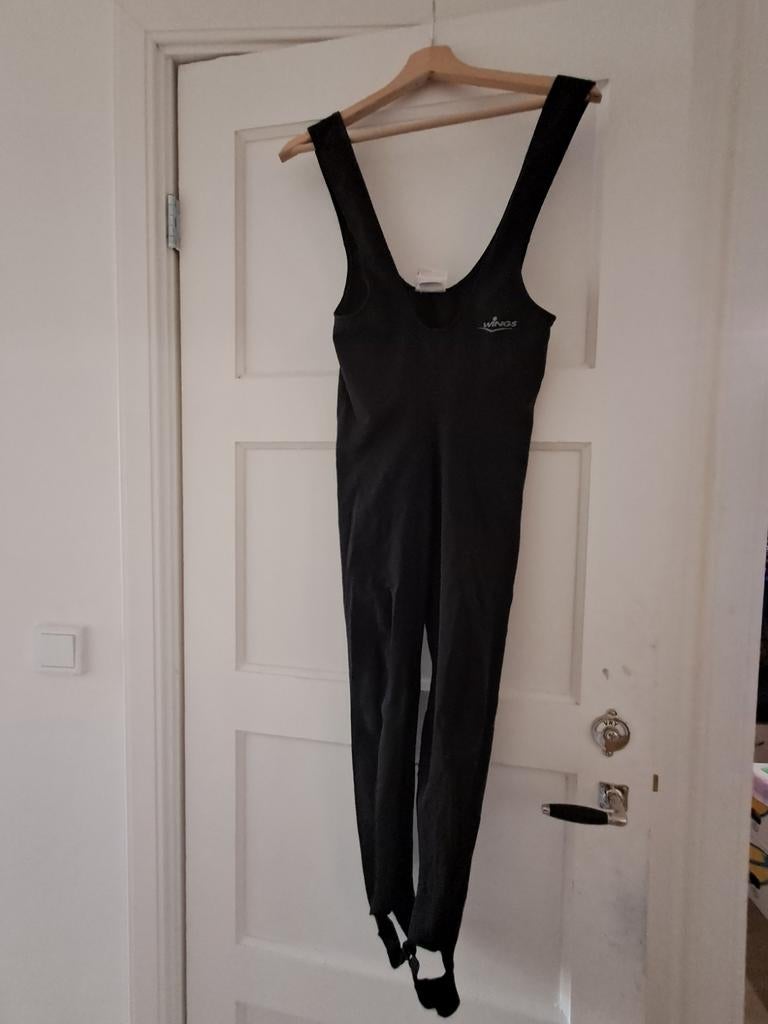 2 Schaatspakken kleine maat/kindermaat, Overige typen, Zwart, Ophalen of Verzenden, Wings
