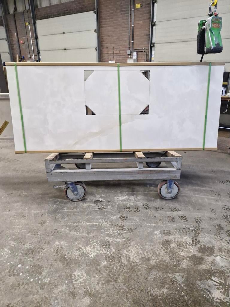 Nieuw.   Hooglans keramisch aanrechtblad., Huis en Inrichting, Keuken | Keukenelementen, Ophalen, Nieuw, 25 tot 50 cm, Minder dan 100 cm