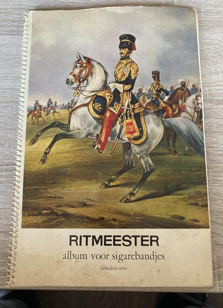 Verzamelalbum Sigarenbandjes Ritmeester Cavalerie, Ophalen of Verzenden, Gebruikt, Sigarenbandjes