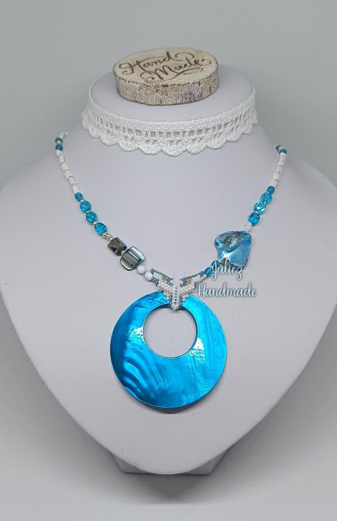 Mooie ketting blauwe schelp hanger/Miyuki Juliez Handmade, Sieraden, Tassen en Uiterlijk, Kettingen, Nieuw, Steen of Mineraal