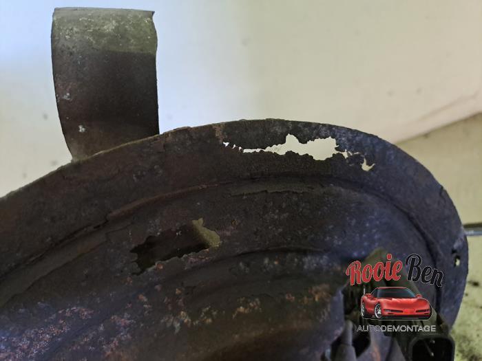 Fusee links-voor van een Dodge Nitro, Gebruikt, -, -, Ophalen of Verzenden