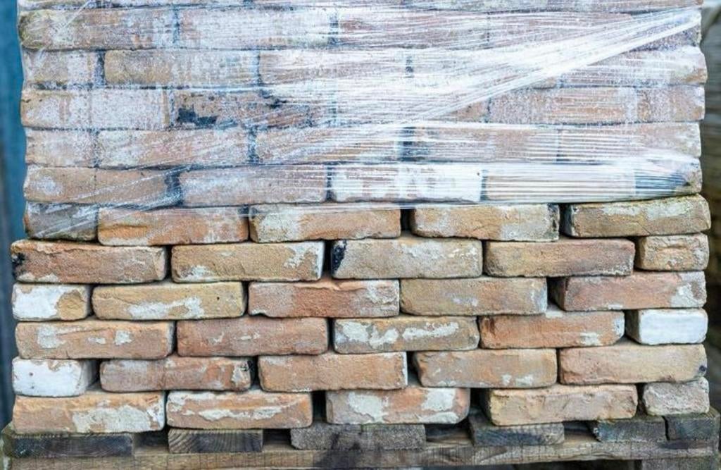 Restpartij roze ijsselstenen 16.5x4 cm 1100 stuks, Doe-het-zelf en Verbouw, Ophalen of Verzenden, Gebruikt, Bakstenen