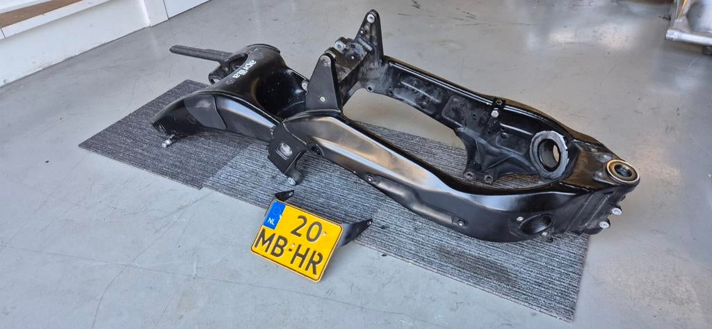 Aprilia RSV Tuono 2005 Frame met kenteken, Gebruikt, Aprilia, Aprilia, Ophalen of Verzenden