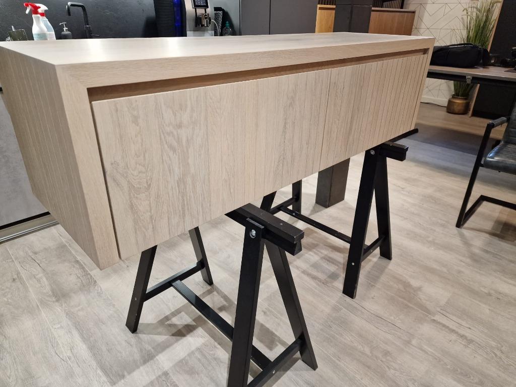 Gestreept Massief Eiken Houten Badmeubel tbv waskom 150cm, Huis en Inrichting, Badkamer | Badkamermeubels, 100 tot 150 cm, Nieuw