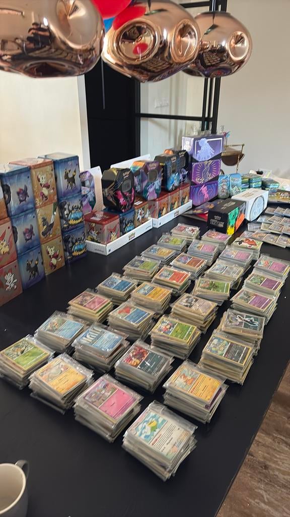 Pokémon Kaarten Fun & Mystery Packs - ACTIE, Ophalen of Verzenden, Zo goed als nieuw, Meerdere kaarten, Foil