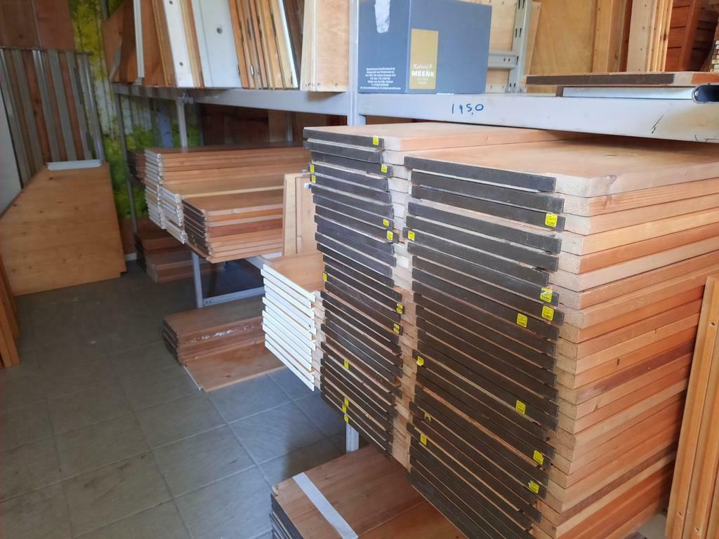 SECONDLIFE - LUNDIA, MOOI GEBRUIKT. WIJ VERZENDEN OOK!, Huis en Inrichting, Kasten | Boekenkasten, Met plank(en), Gebruikt, 200 cm of meer