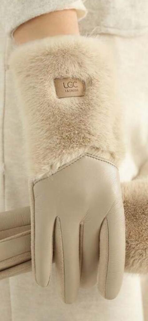 Leuke Handschoene met Bont, Ophalen of Verzenden, Nieuw, Beige
